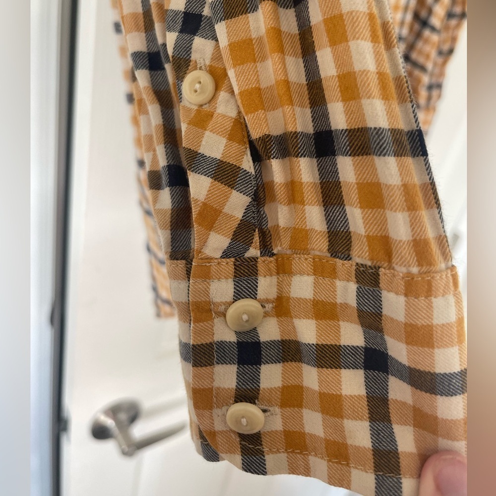 J. Crew Women’s Boyfriend Flannel Shirt Yellow Navy Plaid Pockets Button Up Top - Picture 5 of 7